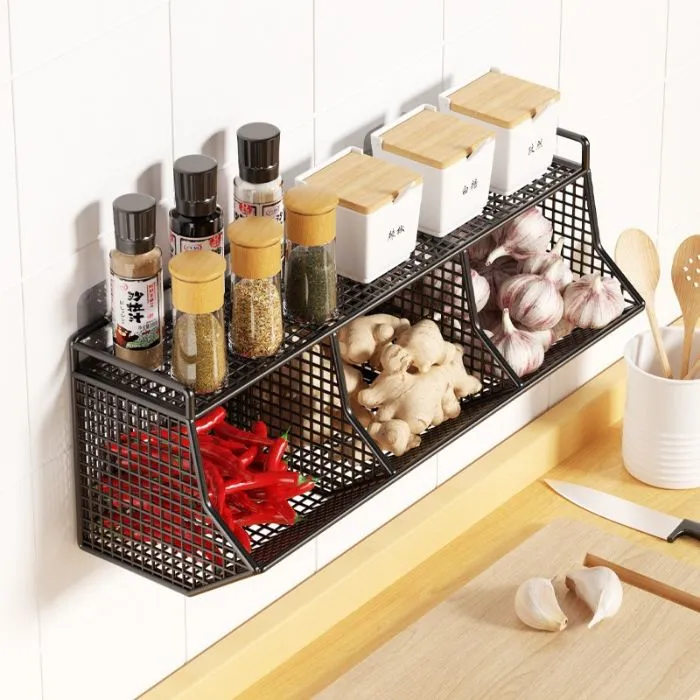 Kệ 3 tầng bằng inox, chứa được 30 lọ gia vị