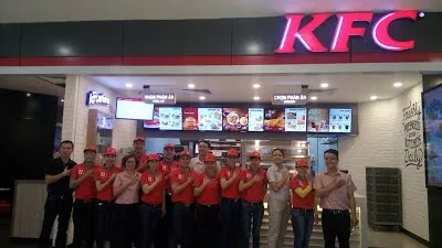 Nhà hàng KFC tại Royal City với các món gà rán đặc trưng