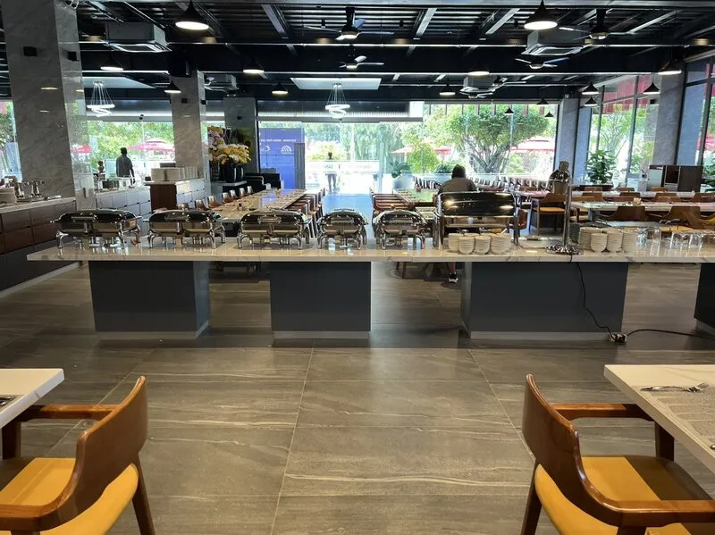 Nội thất sang trọng của nhà hàng San Hô Đỏ Hồ Tràm