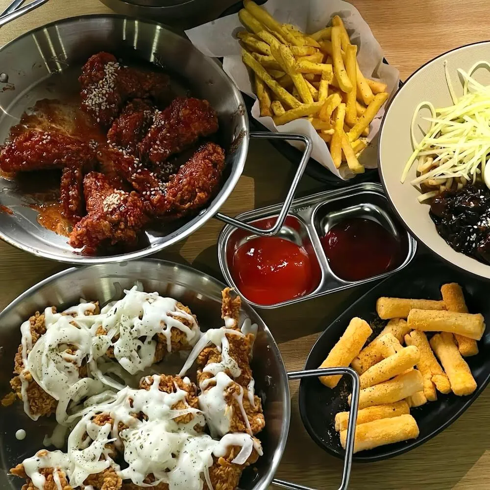 Kokoria - Gà phô mai kéo sợi đặc trưng