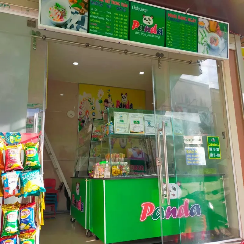 Cận cảnh tô cháo dinh dưỡng Panda nóng hổi tại Đà Lạt