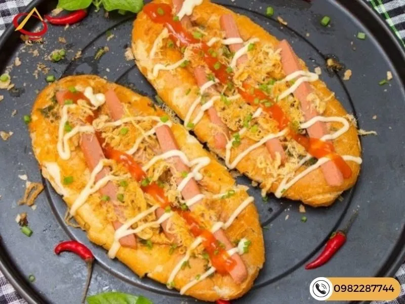 Ứng dụng nước sốt lên bánh mì giòn rụm