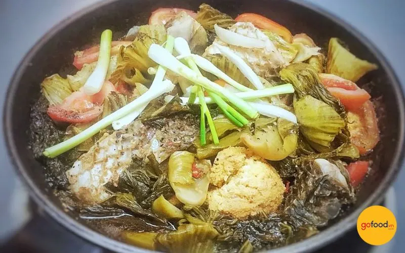 Món cá chép giòn om dưa chua đậm đà hương vị truyền thống