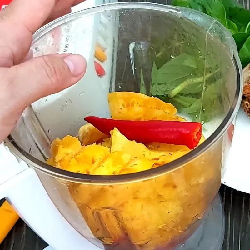 Quy trình nấu nước lẩu chua cay chuẩn vị