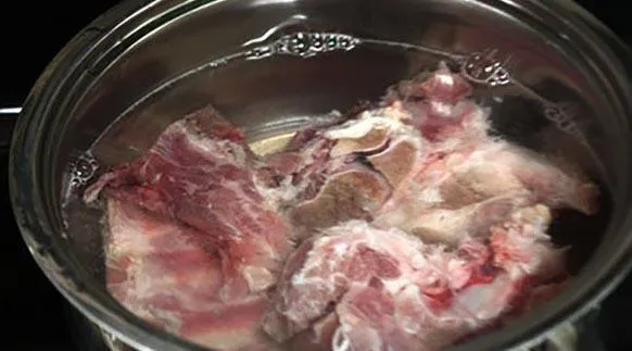 Riêu cua nổi lên hấp dẫn