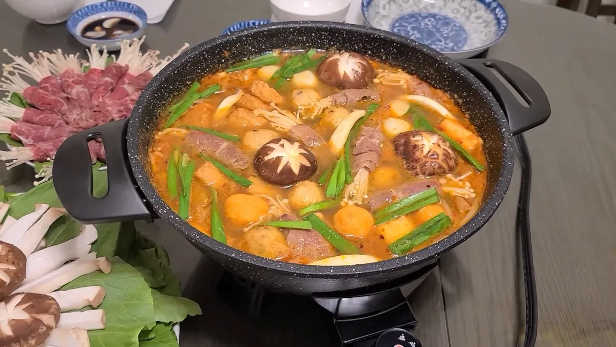 Lẩu đuôi bò kim chi