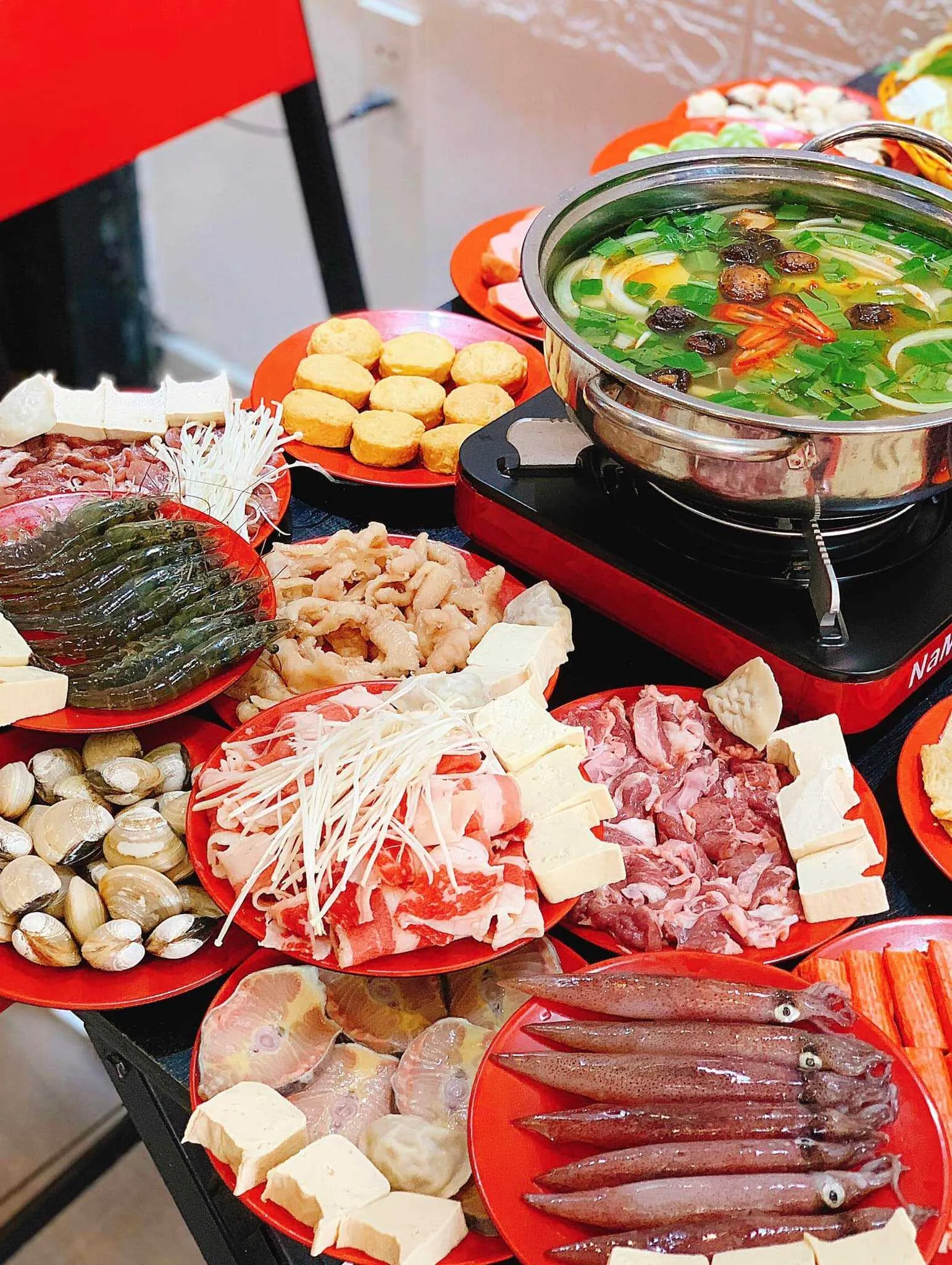 Bò, mực, tôm, cá… món nào cũng tươi ngon