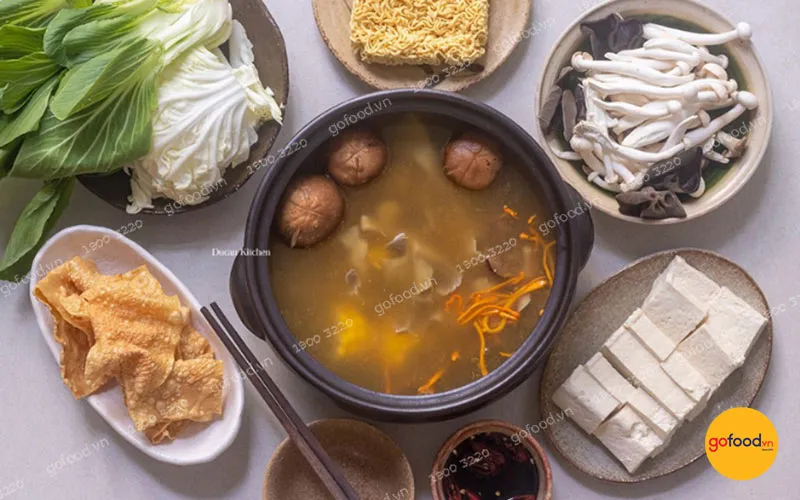 Cách nấu lẩu nấm chay thập cẩm thơm ngon hấp dẫn cho cả gia đình