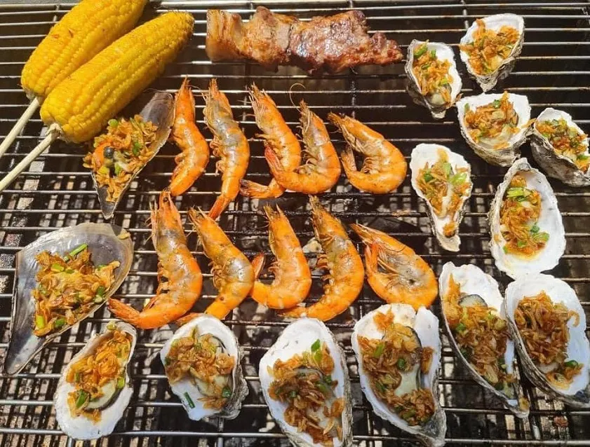 Lẩu nướng Thúy Anh địa điểm ăn ngon tại Cát Bà