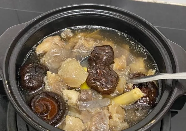 Món lẩu gân bò thuốc bắc thành phẩm với hương vị bổ dưỡng và đậm đà