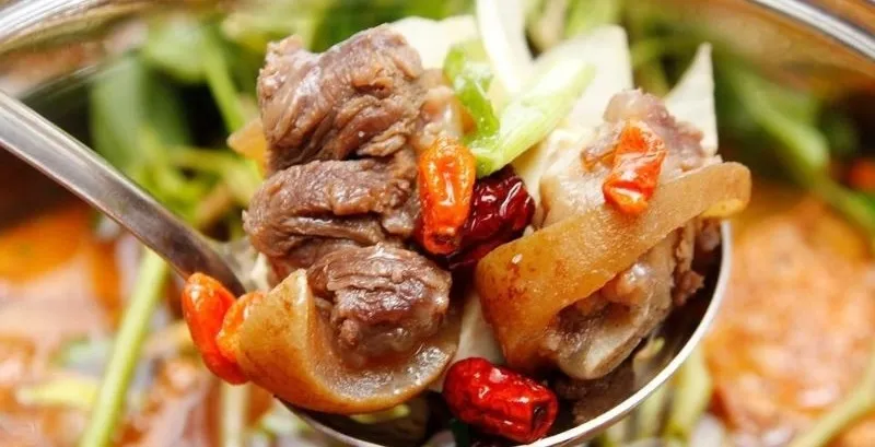 Gân bò là nguyên liệu giàu dinh dưỡng với độ giòn đặc trưng khó cưỡng