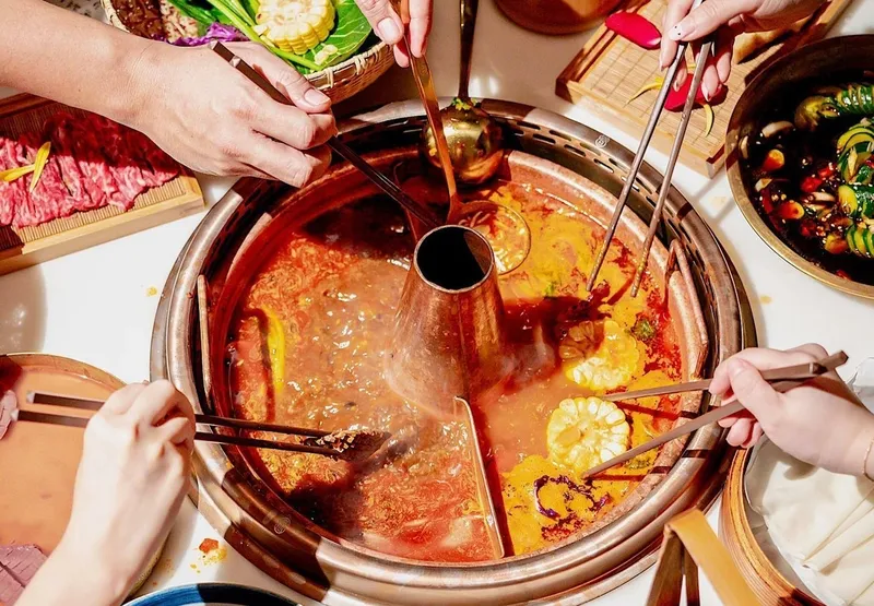 Chú ý số lần ăn và khẩu phần ăn lẩu hải sản để tránh bị tăng cân