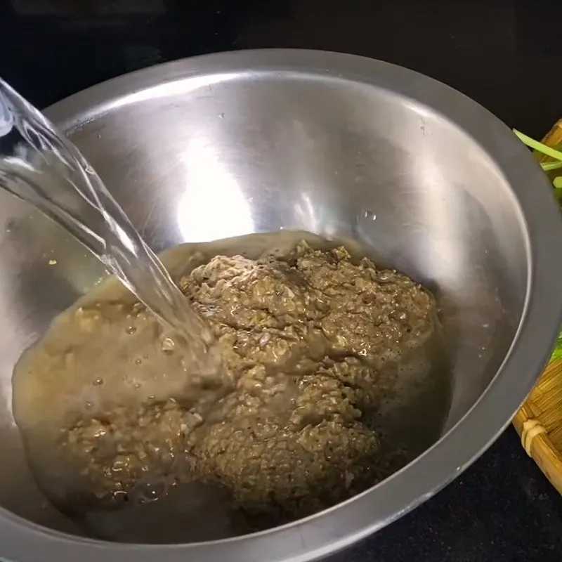 Bước 1 Lấy nước cua Canh riêu cua nấu ngót