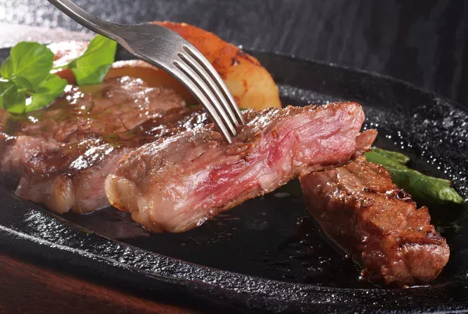 Matsusaka beef được nuôi dưỡng cẩn thận tại các trang trại chuyên biệt ở Mie
