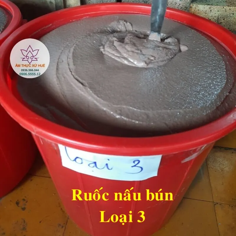 Mắm ruốc chất lượng giúp bát bún bò thêm phần hấp dẫn và ngon miệng