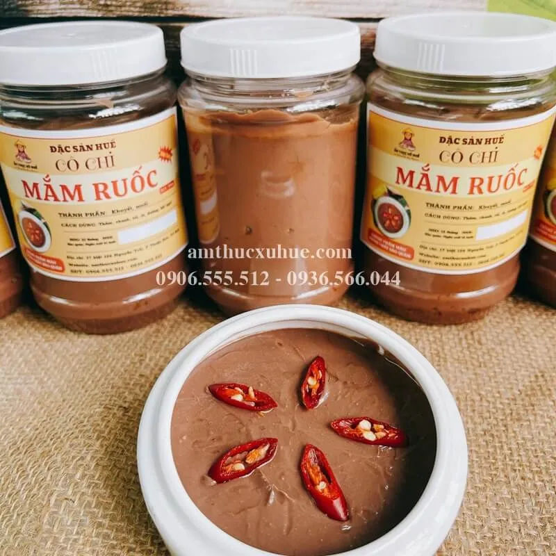 Mắm ruốc đóng hộp sẵn giúp người nội trợ dễ dàng chế biến món ăn