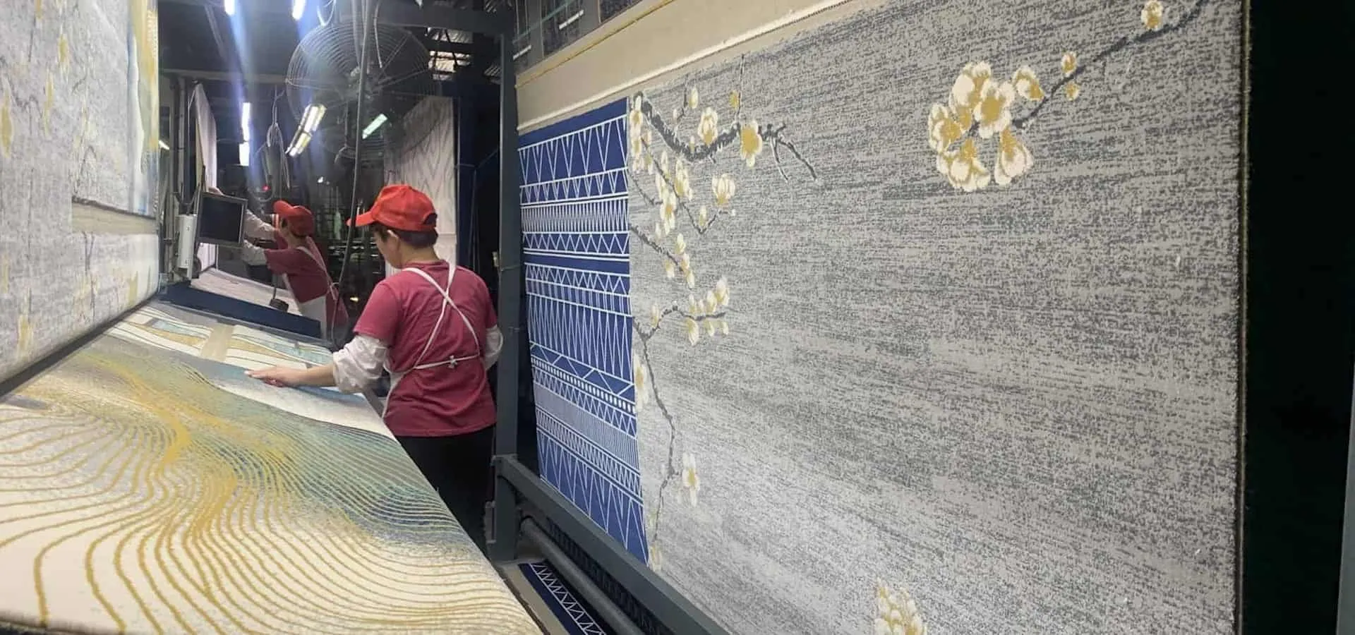 Ứng dụng metyl acrylat trong sản xuất sơn, sợi và thảm tổng hợp