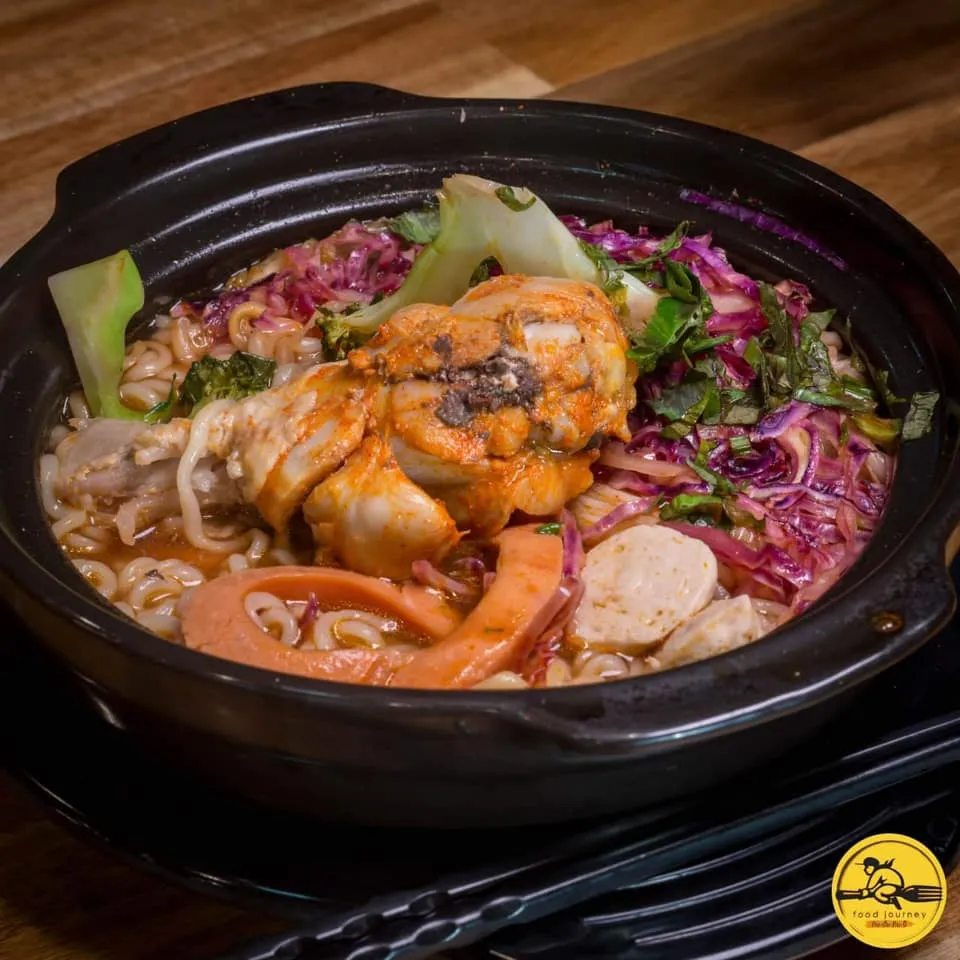 Nhân viên phục vụ tận tình tại hệ thống Seoul