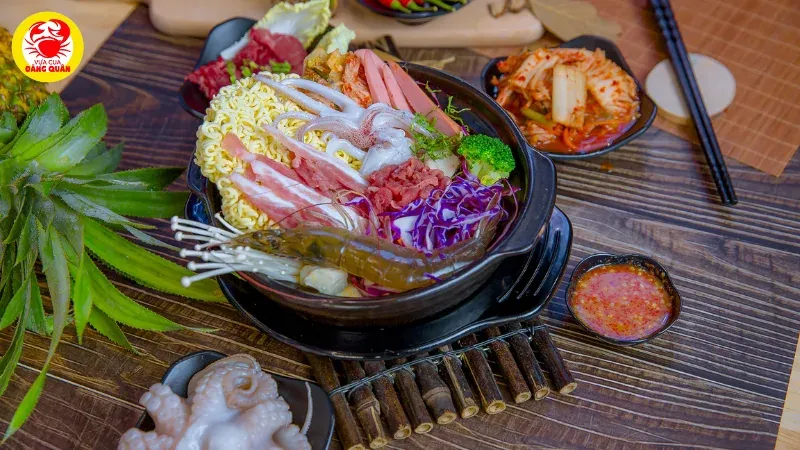 Mì cay thập cẩm