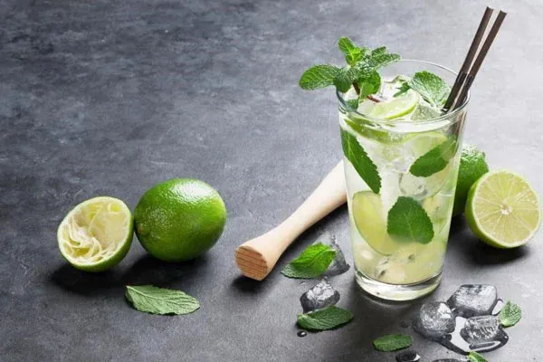 Mojito tươi mát với sự kết hợp của chanh và bạc hà