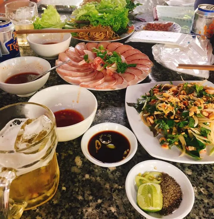 Các món ăn tại quán Hai Lộc