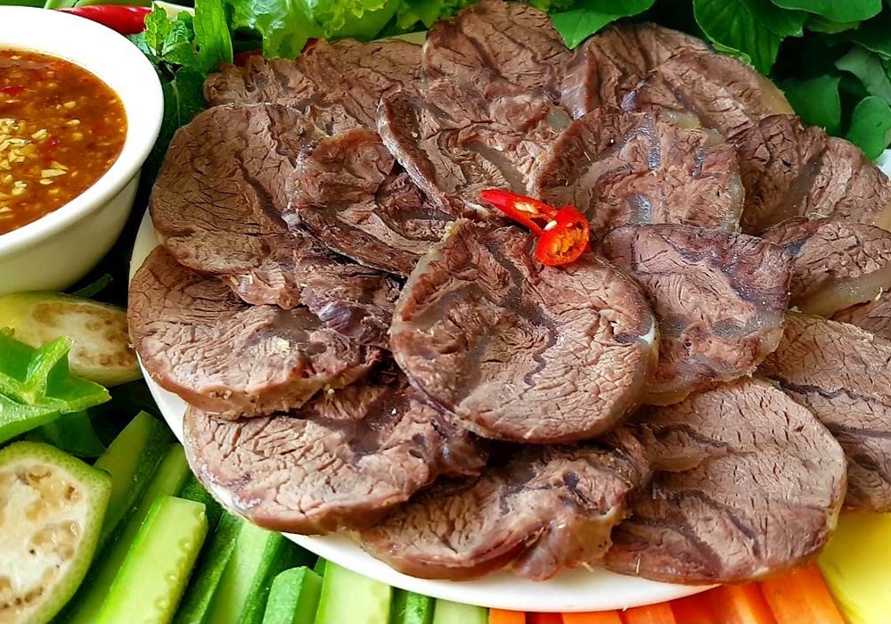 Món Ngon Từ Thịt Bò Đãi Tiệc: Tuyệt Chiêu Chinh Phục Mọi Khách Mời