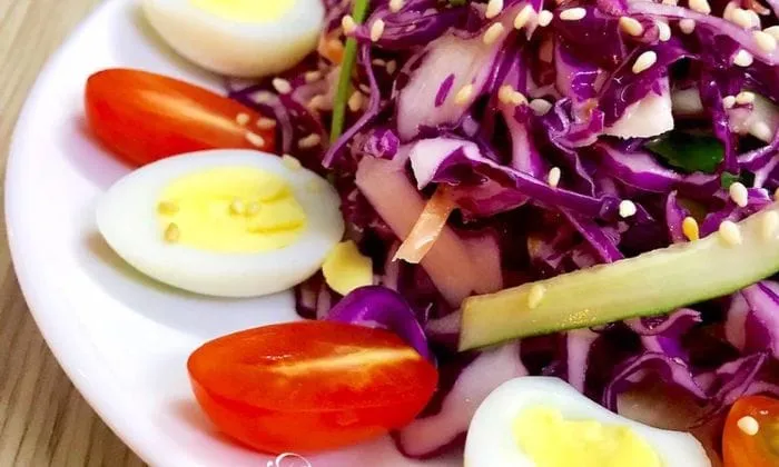 Món salad rau cải tím