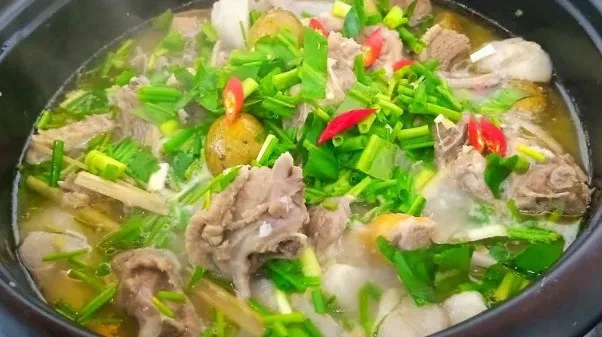 Món vịt tiềm nước dừa thanh ngọt hấp dẫn