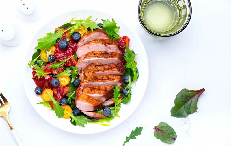 Món ăn thịt vịt nấu rau cải