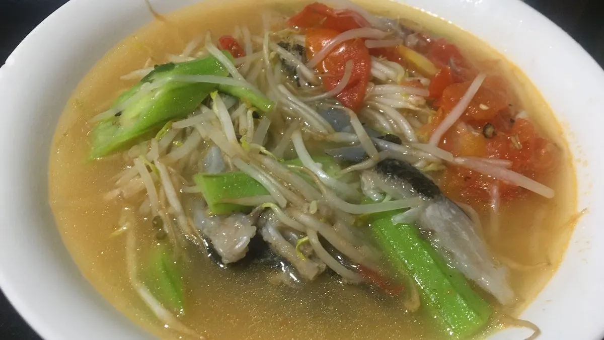 Đầu cá mú nấu canh chua thơm ngon giải nhiệt cho ngày hè