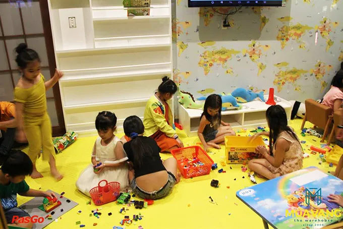 Mùa Vàng Tô Hiến Thành cũng có rất nhiều phòng riêng, sảnh với diện tích lớn nhỏ khác nhau cho thực khách lựa chọn tổ chức các bữa tiệc hay những buổi liên hoan