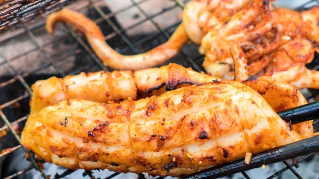 Mực Một Nắng Làm Món Gì Ngon? Khám Phá Hương Vị Biển Cả Trong Từng Món Ăn