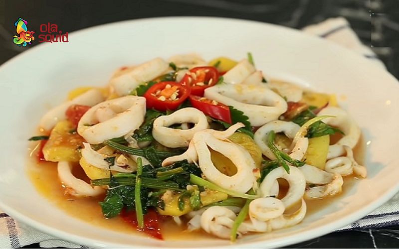 Cách Nấu Mực Xào Dứa Chua Ngọt Thơm Lừng Chuẩn Vị