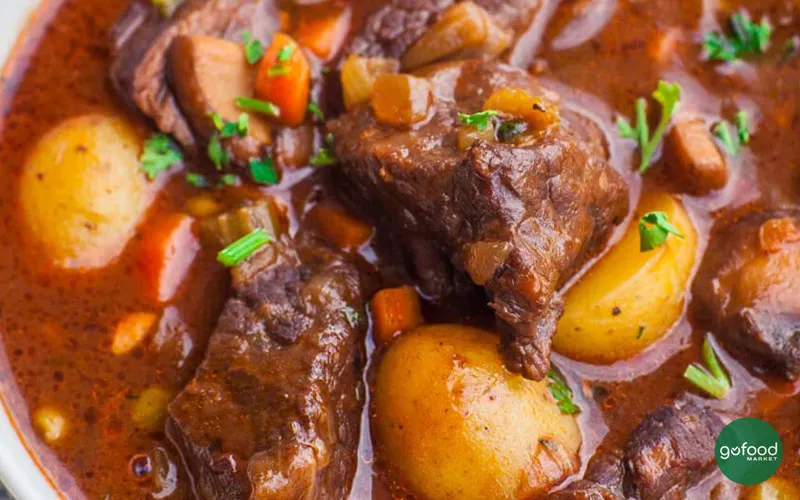 Nạm bò sốt vang thành phẩm hấp dẫn