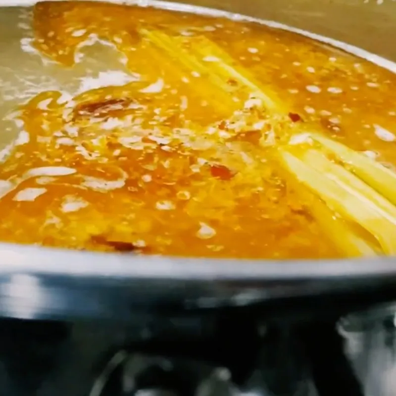 Nấu bún sườn bò