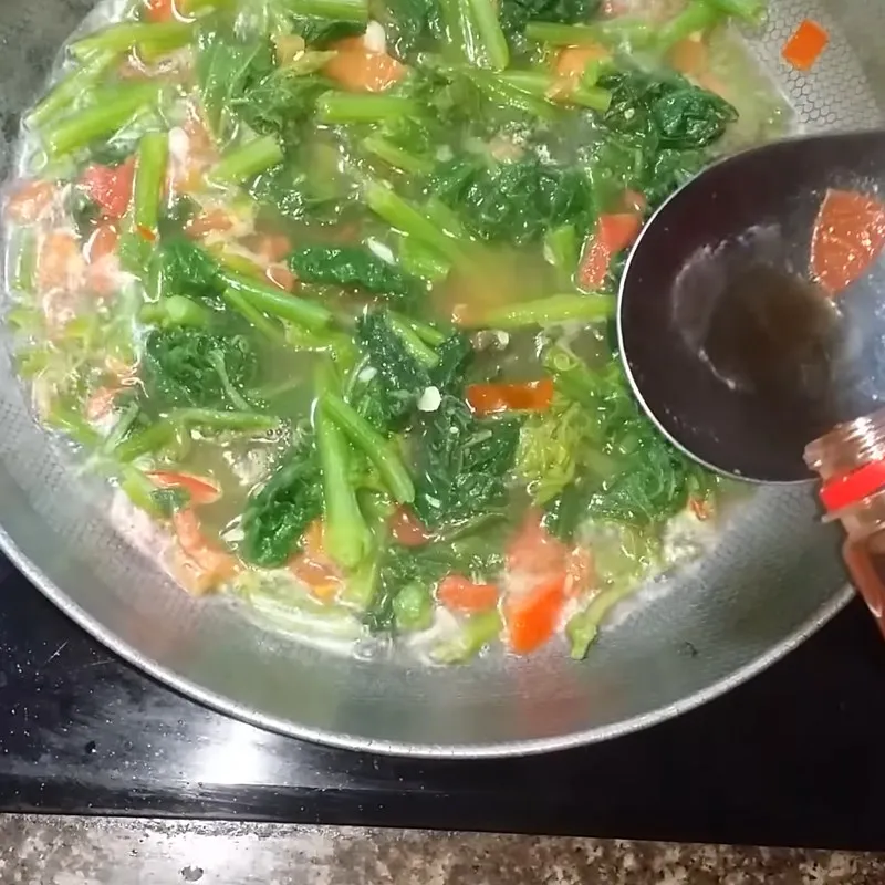 Nêm nước mắm cho canh