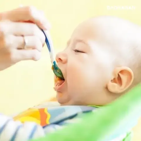 Cách chế biến thịt ghẹ sạch và không tanh cho món cháo ăn dặm của bé