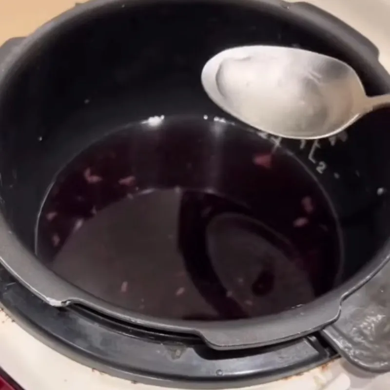 Nấu cơm gạo lứt đen với nước phù hợp