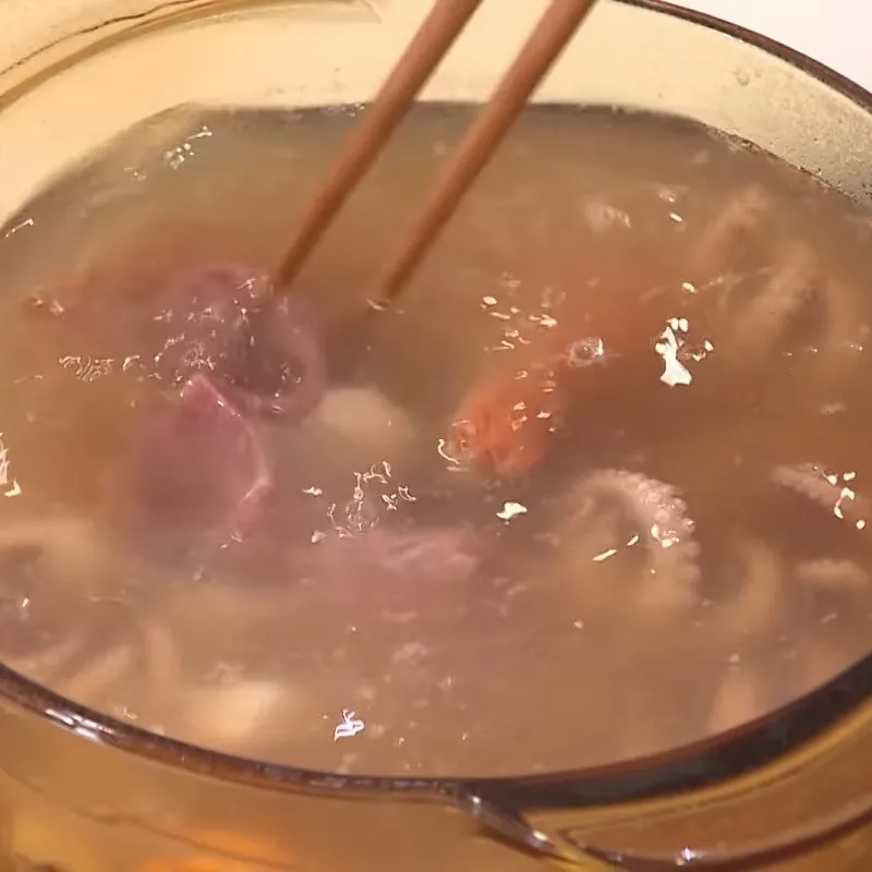 Nồi lẩu thập cẩm đầy đủ topping