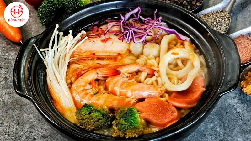 Nấu mì cay chuẩn vị