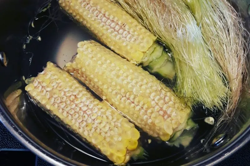 Tận dụng lõi ngô giúp sữa thơm và ngọt hơn