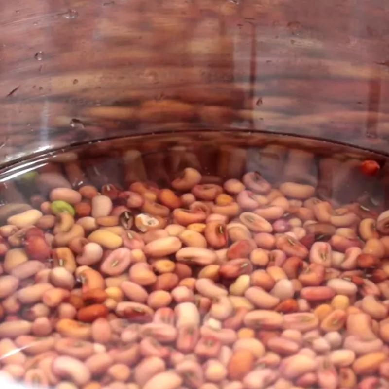 Bước 2 Nấu và xay đậu Sữa đậu đỏ