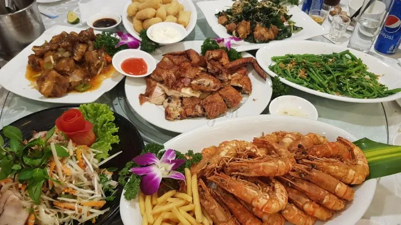 Ẩm thực Việt Nhật Aquaria Việt - Nhật