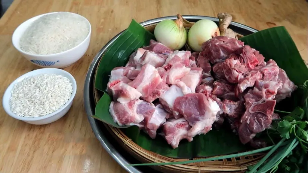Các nguyên liệu cần chuẩn bị cho món cháo sườn miền Nam
