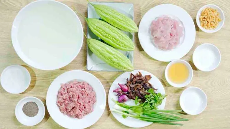 Nguyên liệu chuẩn bị cho món canh khổ qua nhồi thịt