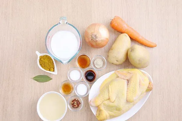 Các nguyên liệu tươi ngon cần chuẩn bị để nấu món cà ri gà sữa tươi đúng vị