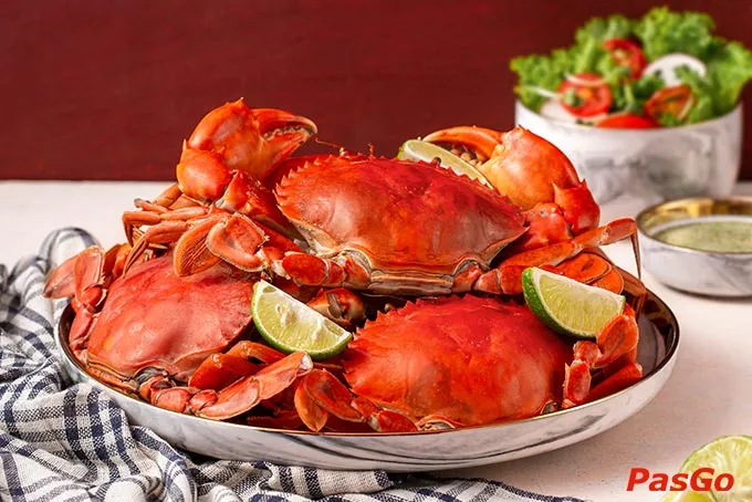 Các món hải sản, lẩu, nướng chắc chắn sẽ khiến bạn chìm đắm trong bữa tiệc hải sản phong phú này