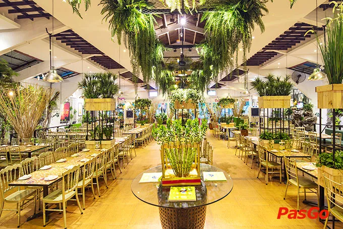 Sức chứa lớn tại quán ăn Võ Văn Kiệt