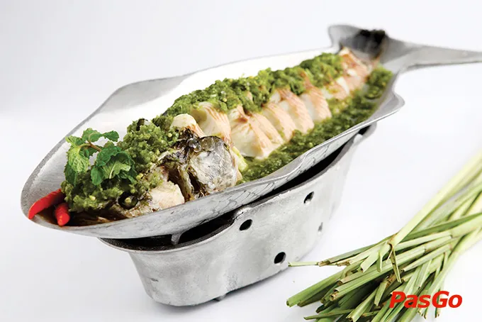 Nhà hàng Con Gà Trống Võ Văn Kiệt - Không gian ẩm thực Khmer