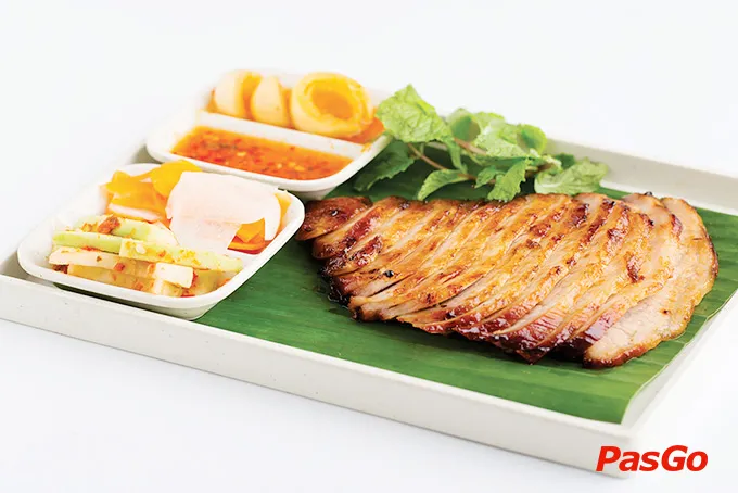 Xôi nước dừa - Món ăn truyền thống tại quán ăn Võ Văn Kiệt